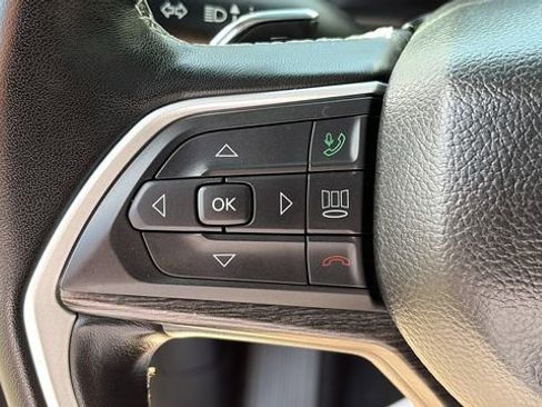 Used 2022 Jeep Grand Cherokee L Limited AWD/4WD image 14