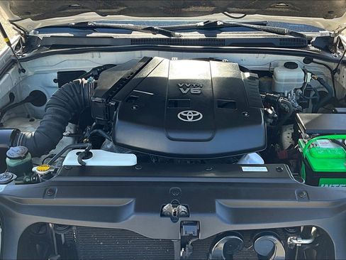 Used 2008 Toyota 4Runner Limited AWD/4WD image 9