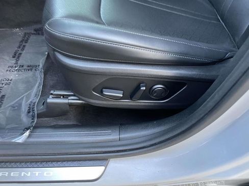 Used 2022 Kia Sorento SX image 30