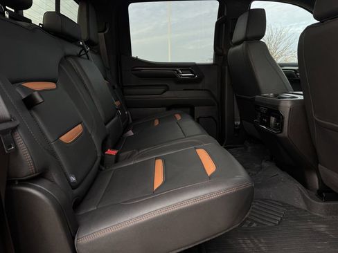 Used 2024 GMC Sierra 1500 AT4 w/ Technology Package AWD/4WD image 30