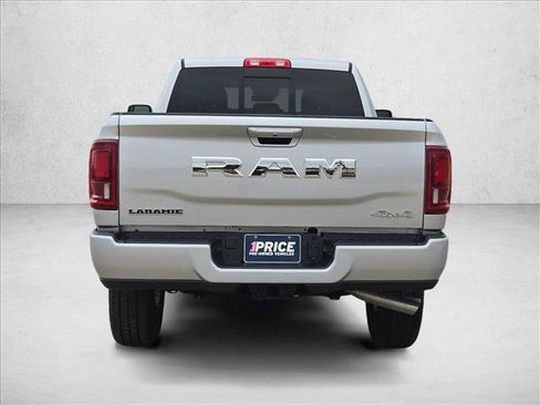 Used 2026 RAM 2500 Laramie AWD/4WD image 7