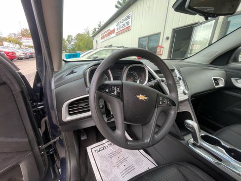 Used 2015 Chevrolet Equinox LS image 12