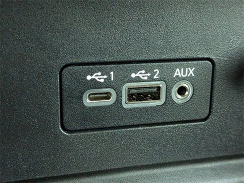 Used 2023 Nissan Sentra SV image 21