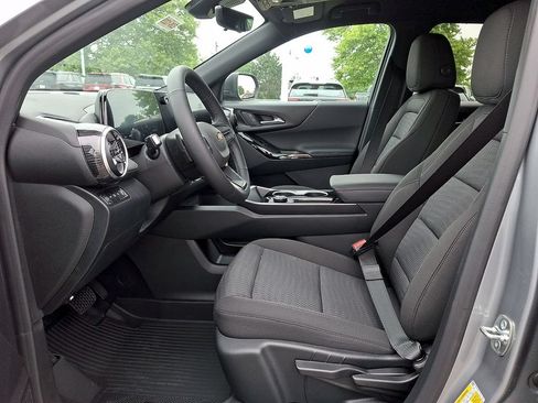 New 2026 Chevrolet Equinox LT w/ Safety and Technology Package AWD/4WD image 9