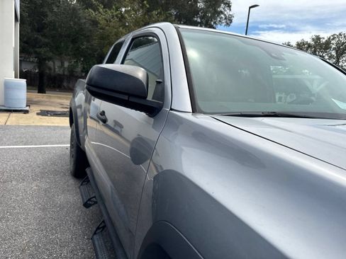 Used 2019 Toyota Tacoma SR w/ SX Package RWD image 5
