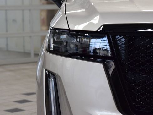 Used 2024 Cadillac Escalade ESV Sport Platinum w/ LPO, ONYX Package image 12