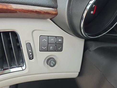 Used 2011 Cadillac CTS Luxury RWD image 26