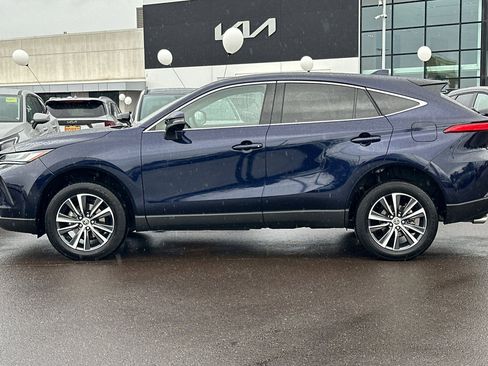 Used 2024 Toyota Venza LE image 7