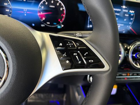 New 2026 Mercedes-Benz GLB 250 4MATIC image 31