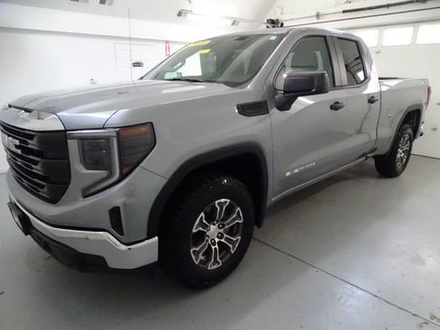 Used 2023 GMC Sierra 1500 Pro w/ Pro Value Package AWD/4WD image 14