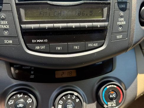 Used 2009 Toyota RAV4 2WD image 18