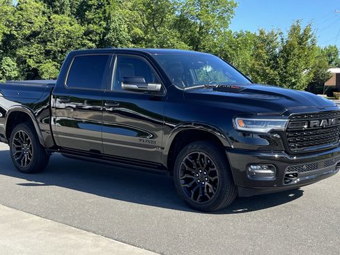 Used 2025 RAM 1500 Limited AWD/4WD image 2