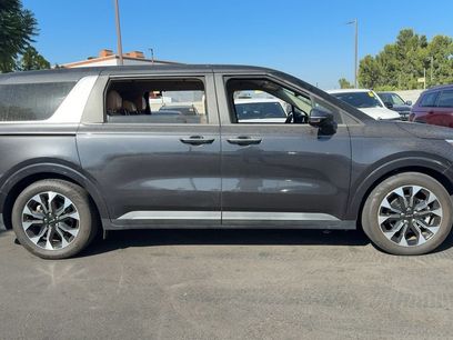 Used 2024 Kia Carnival EX