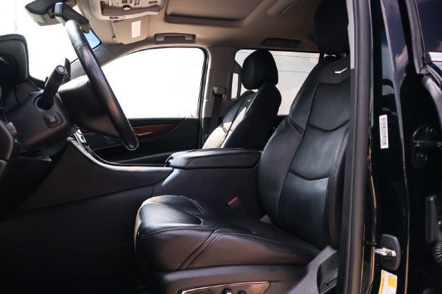Used 2019 Cadillac Escalade ESV Premium Luxury RWD image 12