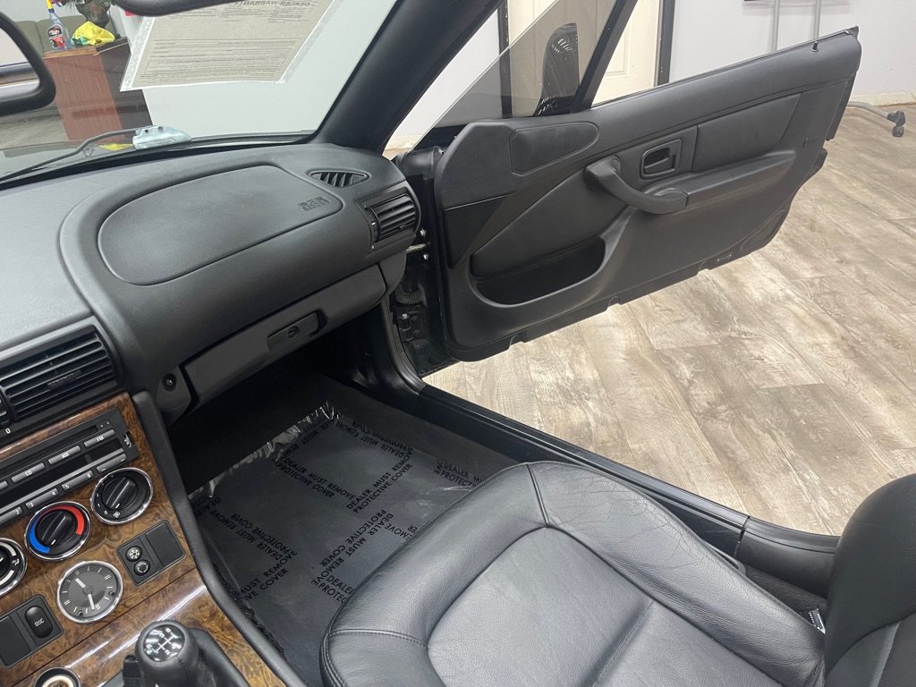 Used 2002 BMW Z3 2.5i RWD image 27