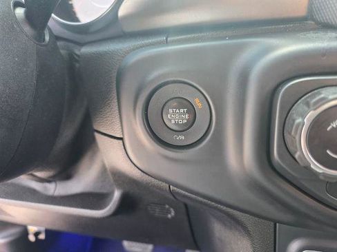 Used 2019 Jeep Wrangler Unlimited Sport S AWD/4WD image 27