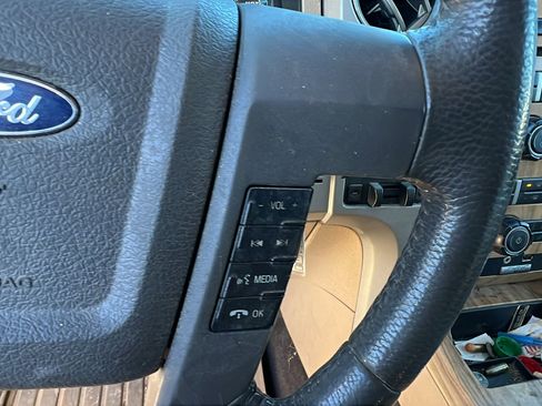 Used 2011 Ford F150 Lariat w/ Lariat Chrome Pkg image 22