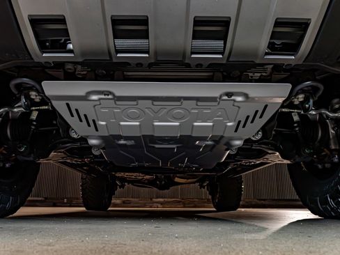 Used 2024 Toyota Land Cruiser w/ Premium Package image 12