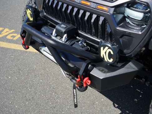 Used 2022 Jeep Wrangler Unlimited Rubicon w/ Cold Weather Group AWD/4WD image 9