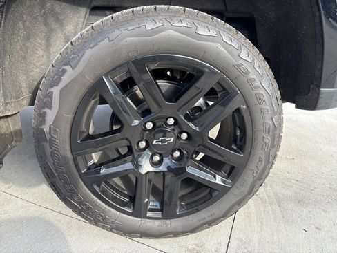 Used 2024 Chevrolet Colorado Z71 w/ Z71 Convenience Package 2 image 6