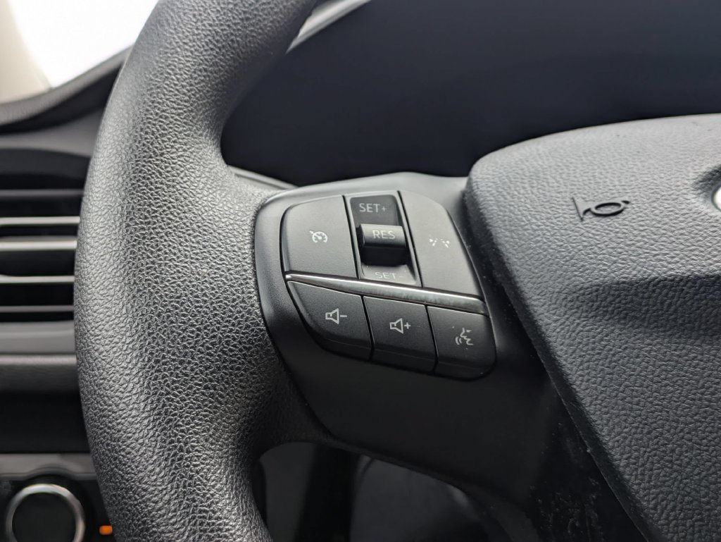 Used 2025 Ford Escape Active AWD/4WD image 22