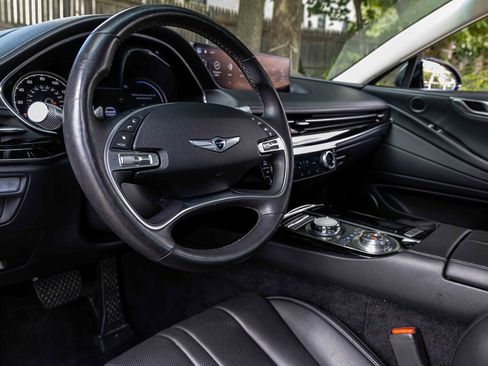 Used 2024 Genesis G80 2.5T image 7