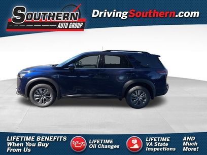 New 2025 Nissan Pathfinder SV w/ SV Premium Package
