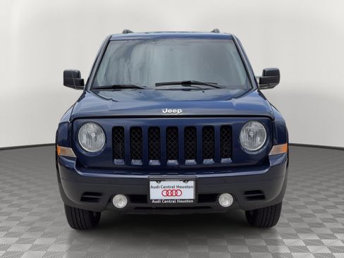 Used 2016 Jeep Patriot Latitude AWD/4WD image 6