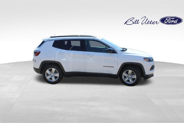 Used 2022 Jeep Compass Latitude FWD image 4