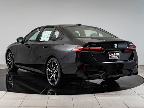 New 2027 BMW 530i xDrive w/ M Sport Package AWD/4WD image 6