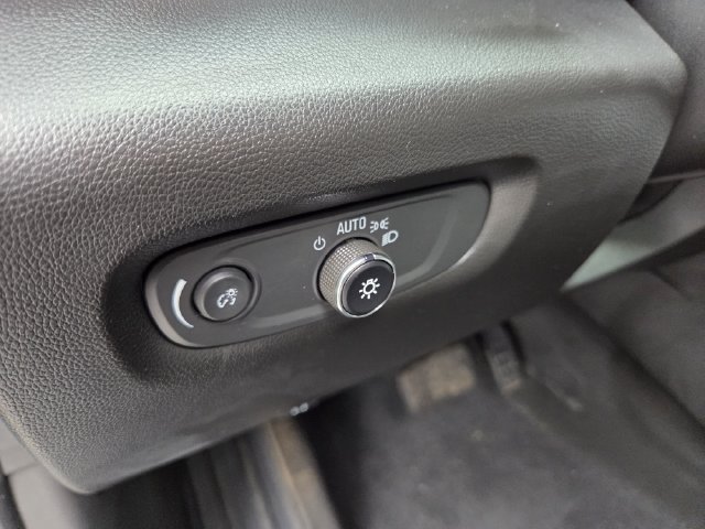 Certified 2023 Chevrolet Traverse LT FWD image 23