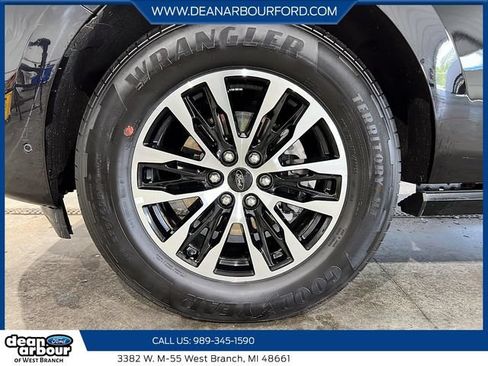 Certified 2025 Ford Expedition Platinum AWD/4WD image 7