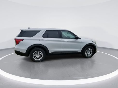 New 2026 Ford Explorer Active RWD image 9