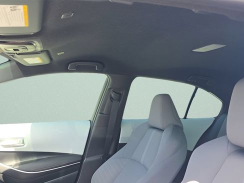 Used 2025 Toyota Corolla SE FWD image 19