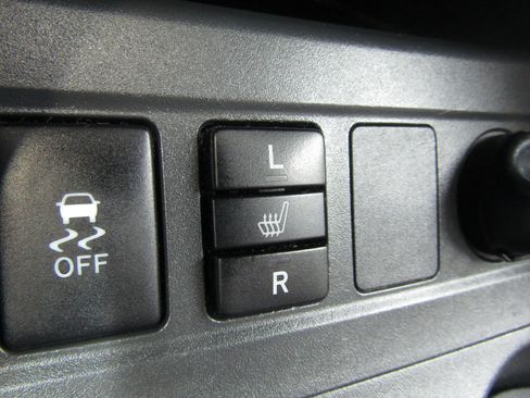 Used 2009 Toyota RAV4 Limited image 26