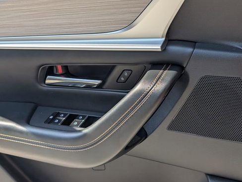 Used 2024 MAZDA CX-90 3.3 Turbo w/ Premium Package image 26