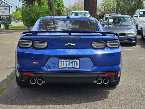 Used 2021 Chevrolet Camaro SS RWD image 4