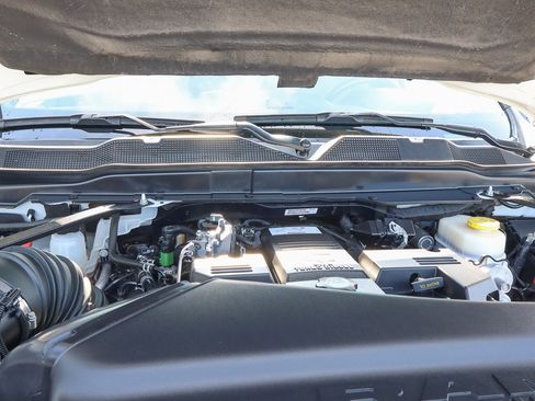 Used 2024 RAM 3500 Big Horn image 23