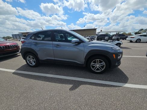 Used 2021 Hyundai Kona SE FWD image 4