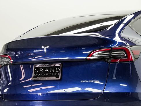 Used 2023 Tesla Model Y Performance AWD/4WD image 13
