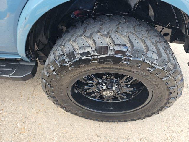 Used 2022 Ford Bronco Outer Banks AWD/4WD image 3