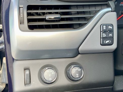 Used 2017 Chevrolet Suburban LT image 49