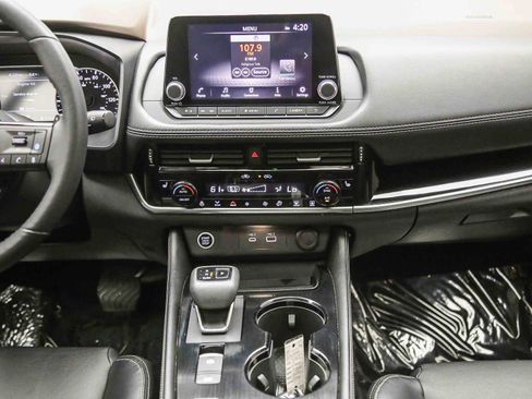 Used 2022 Nissan Rogue SL FWD image 13