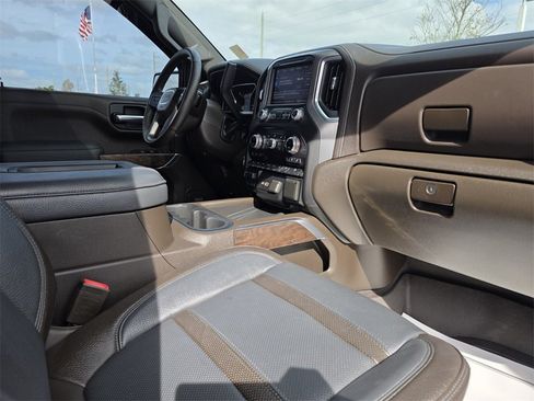 Used 2020 GMC Sierra 1500 Denali w/ Denali Premium Package image 9