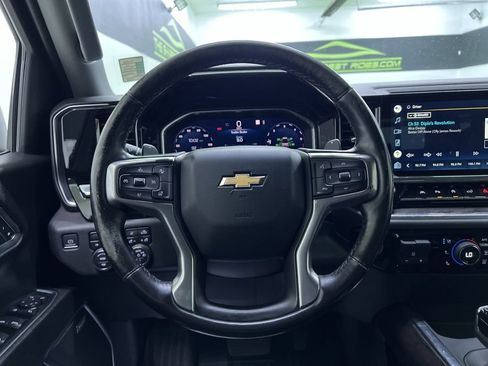 Used 2022 Chevrolet Silverado 1500 LTZ w/ LTZ Convenience Package II AWD/4WD image 20
