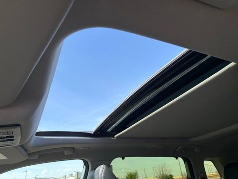 Certified 2023 Nissan Rogue Platinum image 18