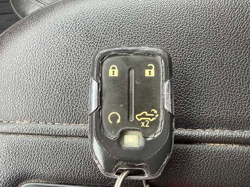 Used 2020 GMC Sierra 1500 SLT w/ SLT Premium Plus Package AWD/4WD image 28