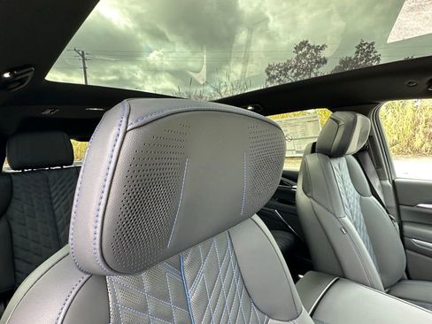 New 2025 Cadillac Escalade IQ Sport 1 w/ LPO, ONYX Package AWD/4WD image 19