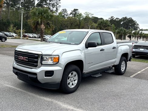 Used 2020 GMC Canyon 2WD Crew Cab w/ Convenience Package image 3