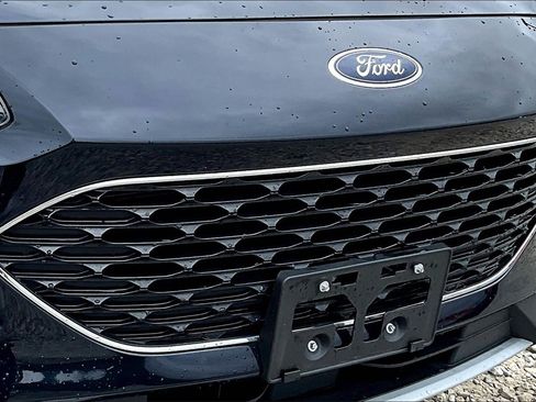 Used 2021 Ford Escape SE image 27